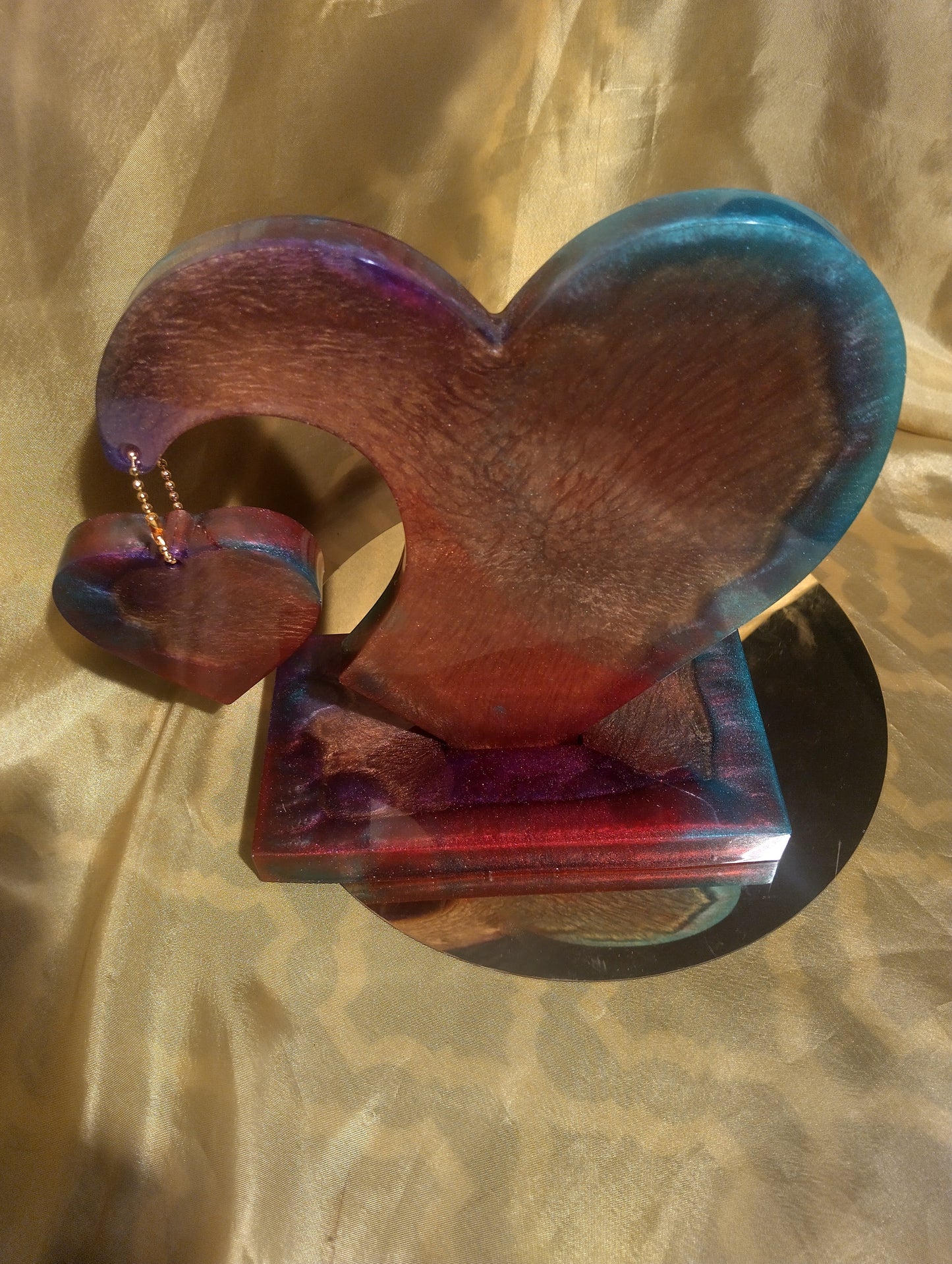 Resin decorated Standing Heart 3D