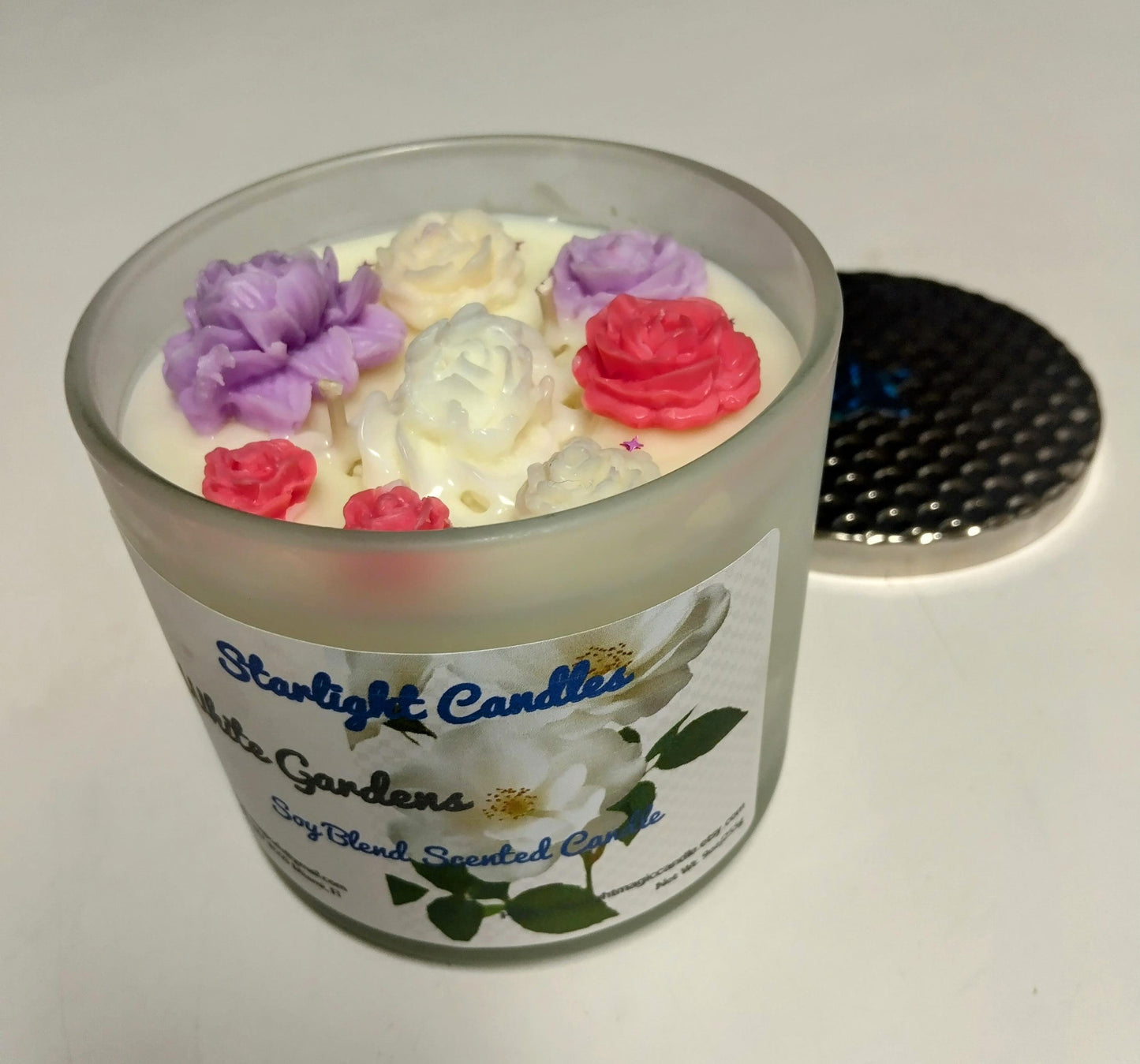White Gardens Scented Candle/9oz/55+hr burn