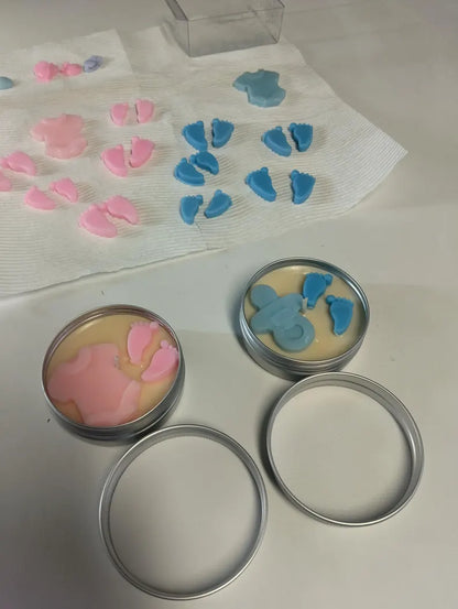 Baby Shower Keepsakes (it's a boy/girl) 2oz