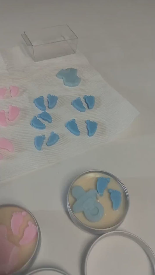 Baby Shower Keepsakes (it's a boy/girl) 2oz